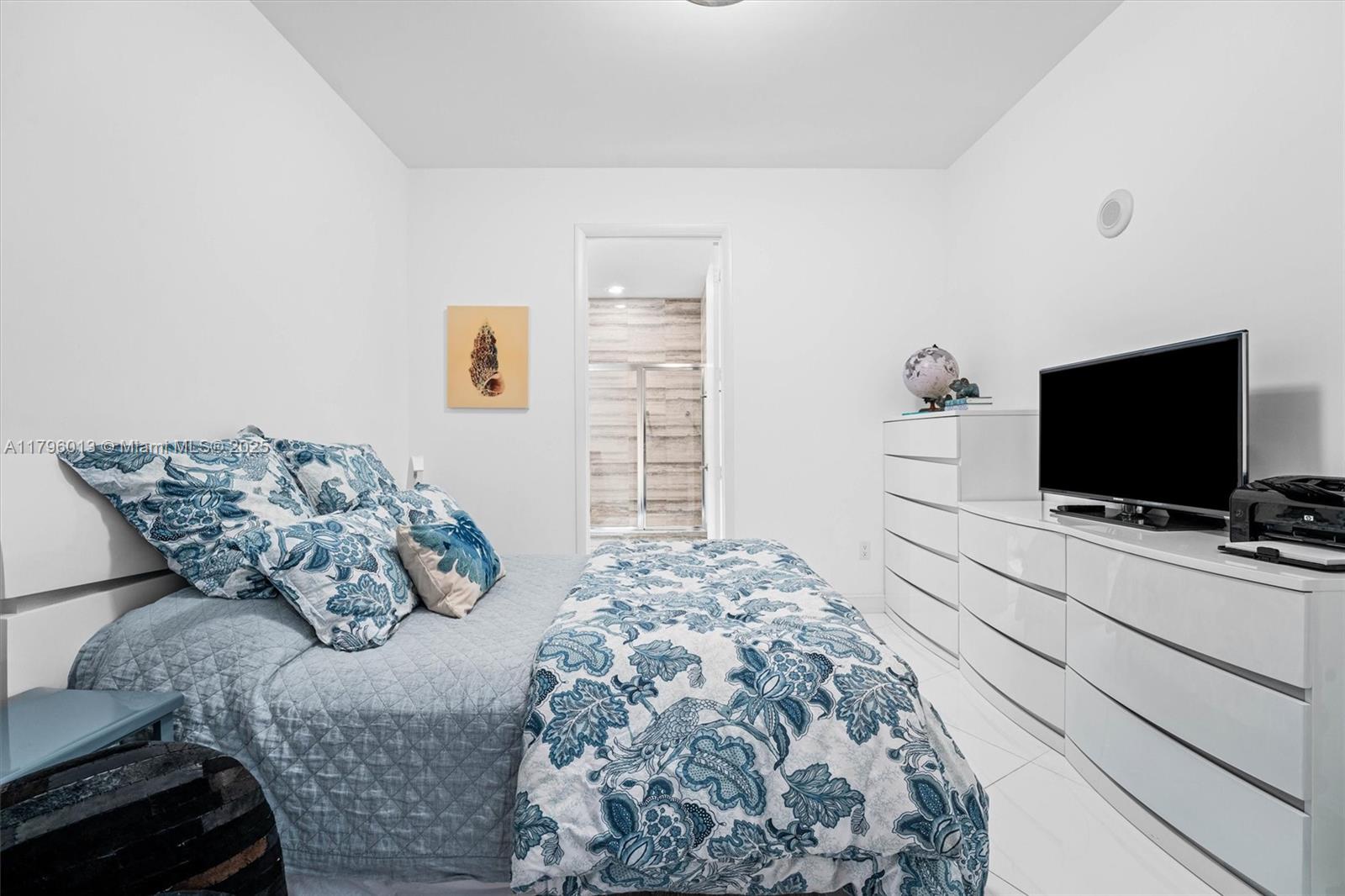 15811 Collins Ave #3107, Sunny Isles Beach FL 33160