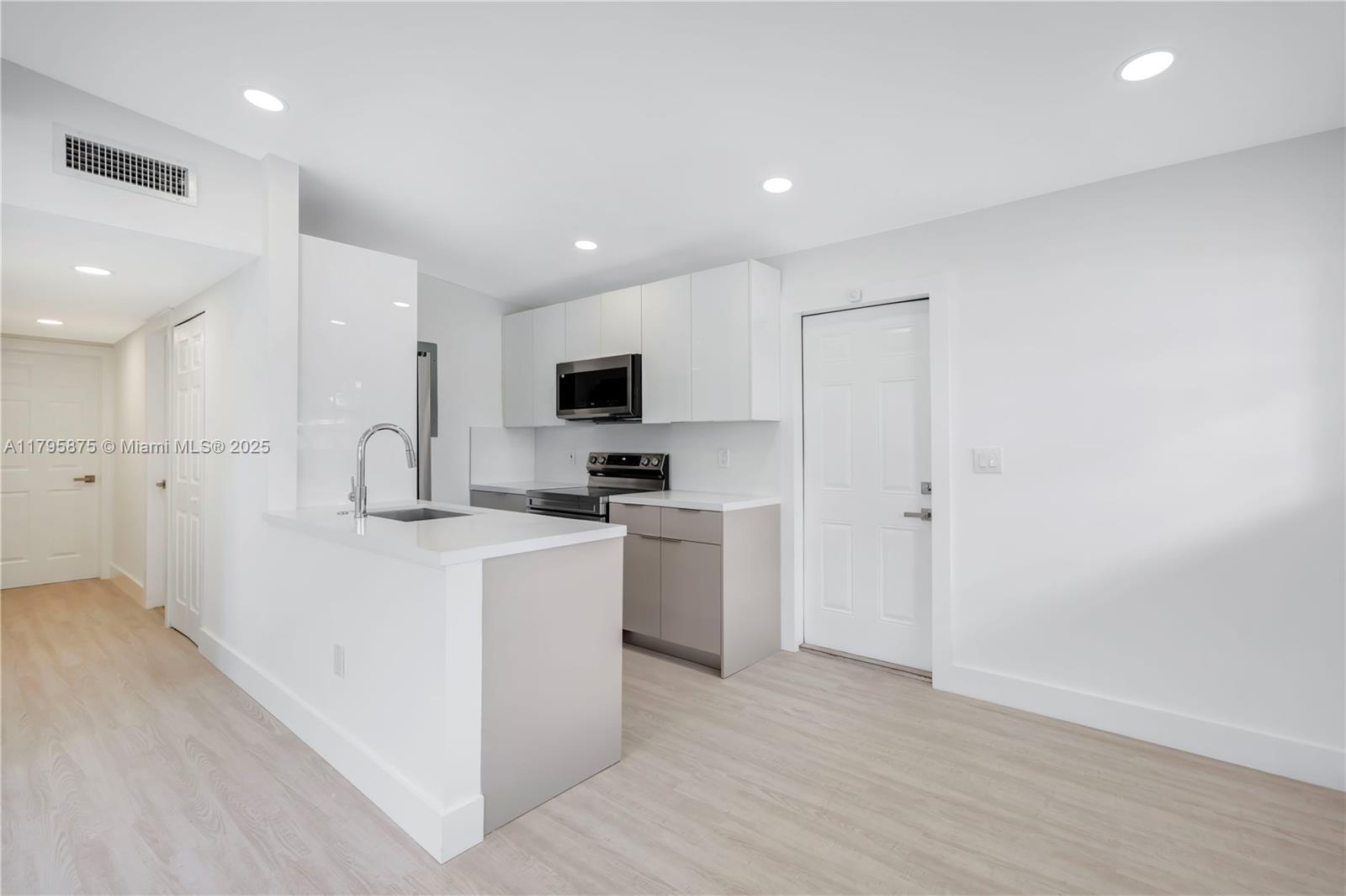 3140 NW 3rd St, Lauderhill, Florida image 7