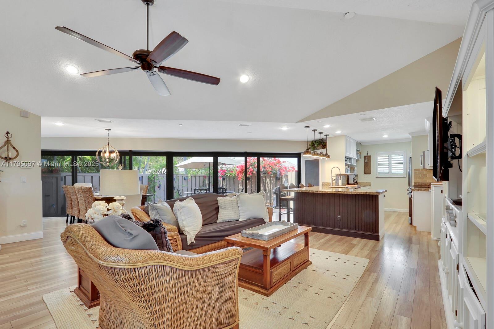 1127 E Seminole Ave #25D, Jupiter, Florida image 15