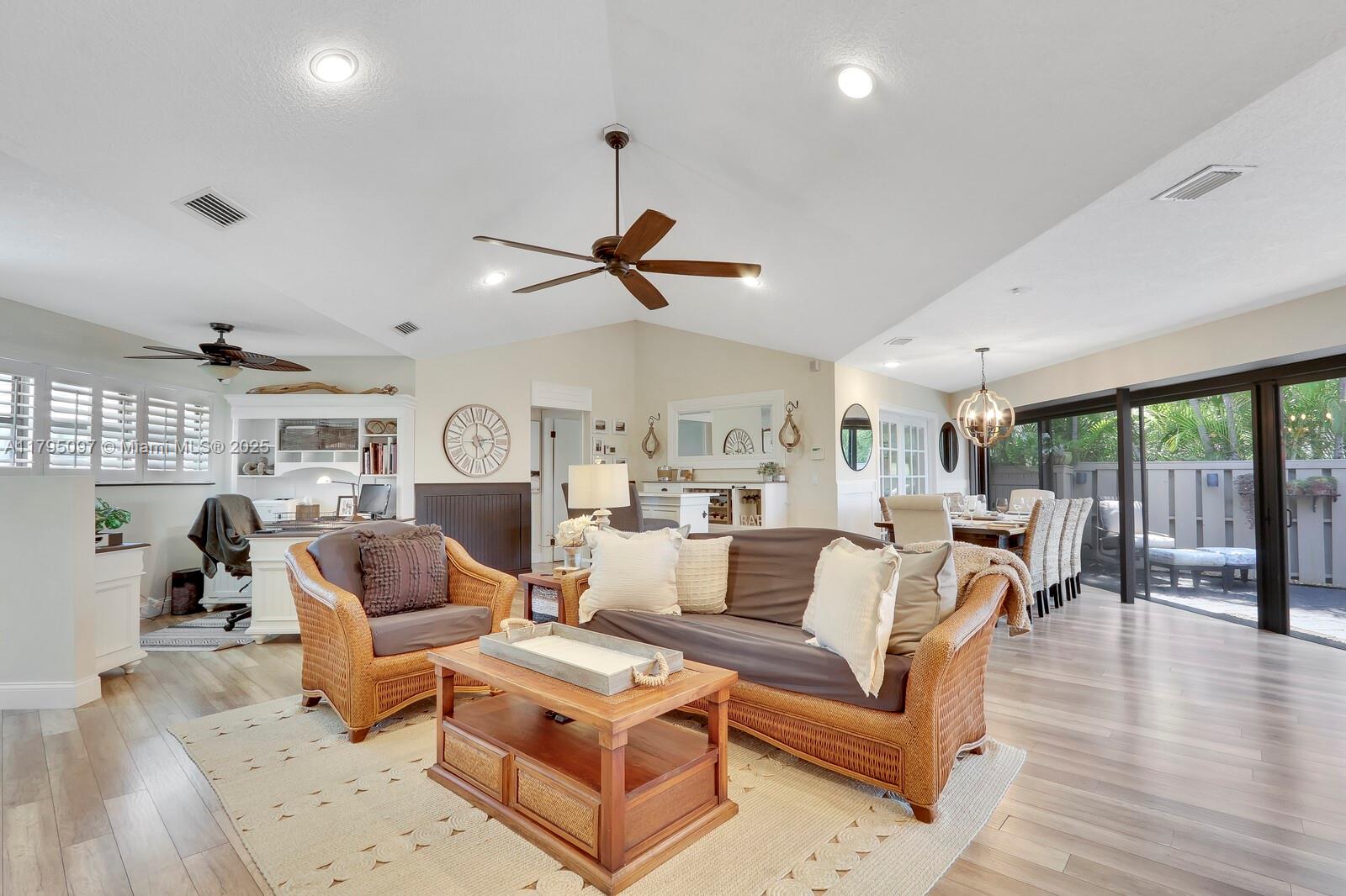 1127 E Seminole Ave #25D, Jupiter, Florida image 16