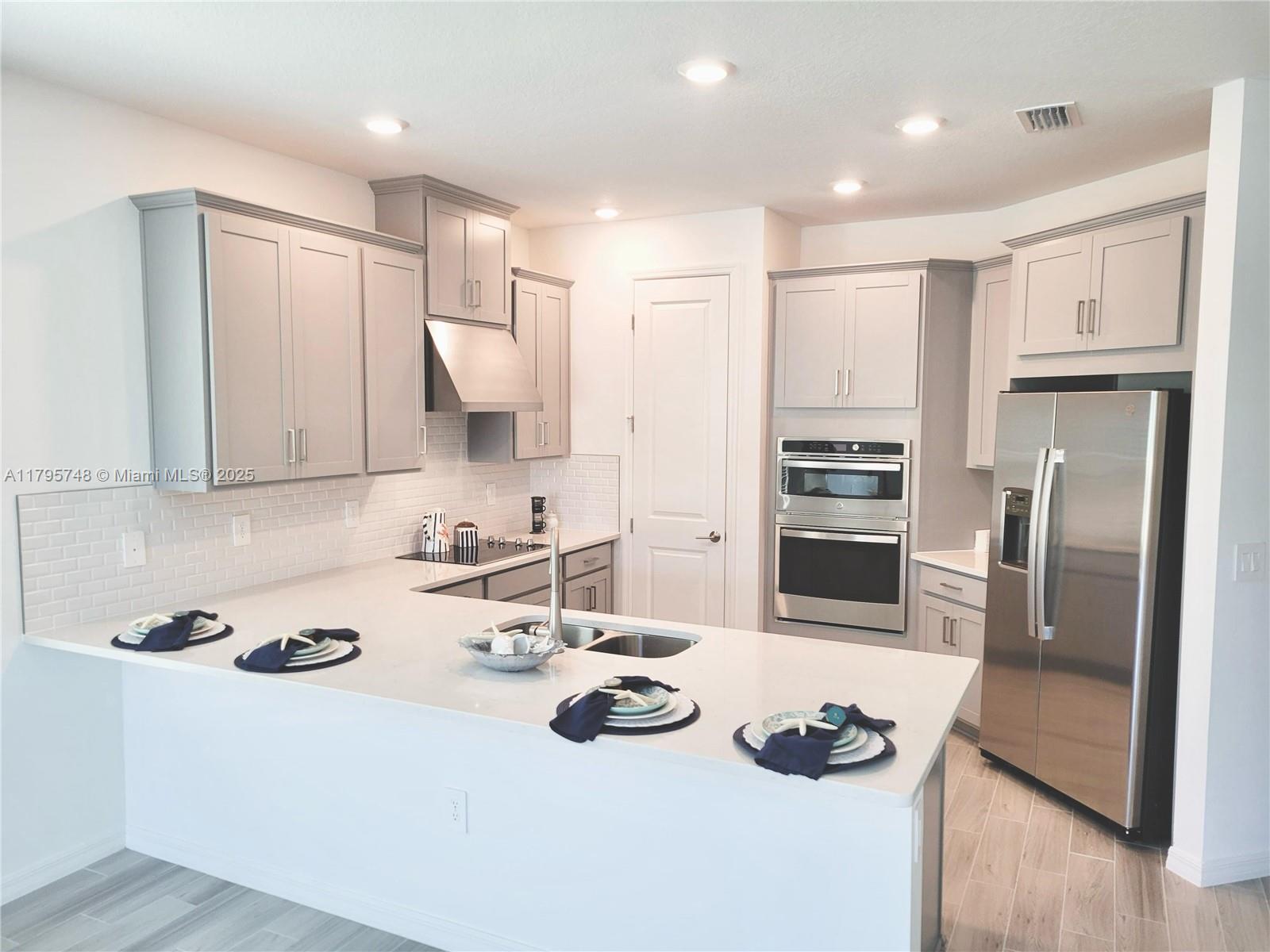 Property photo # 2