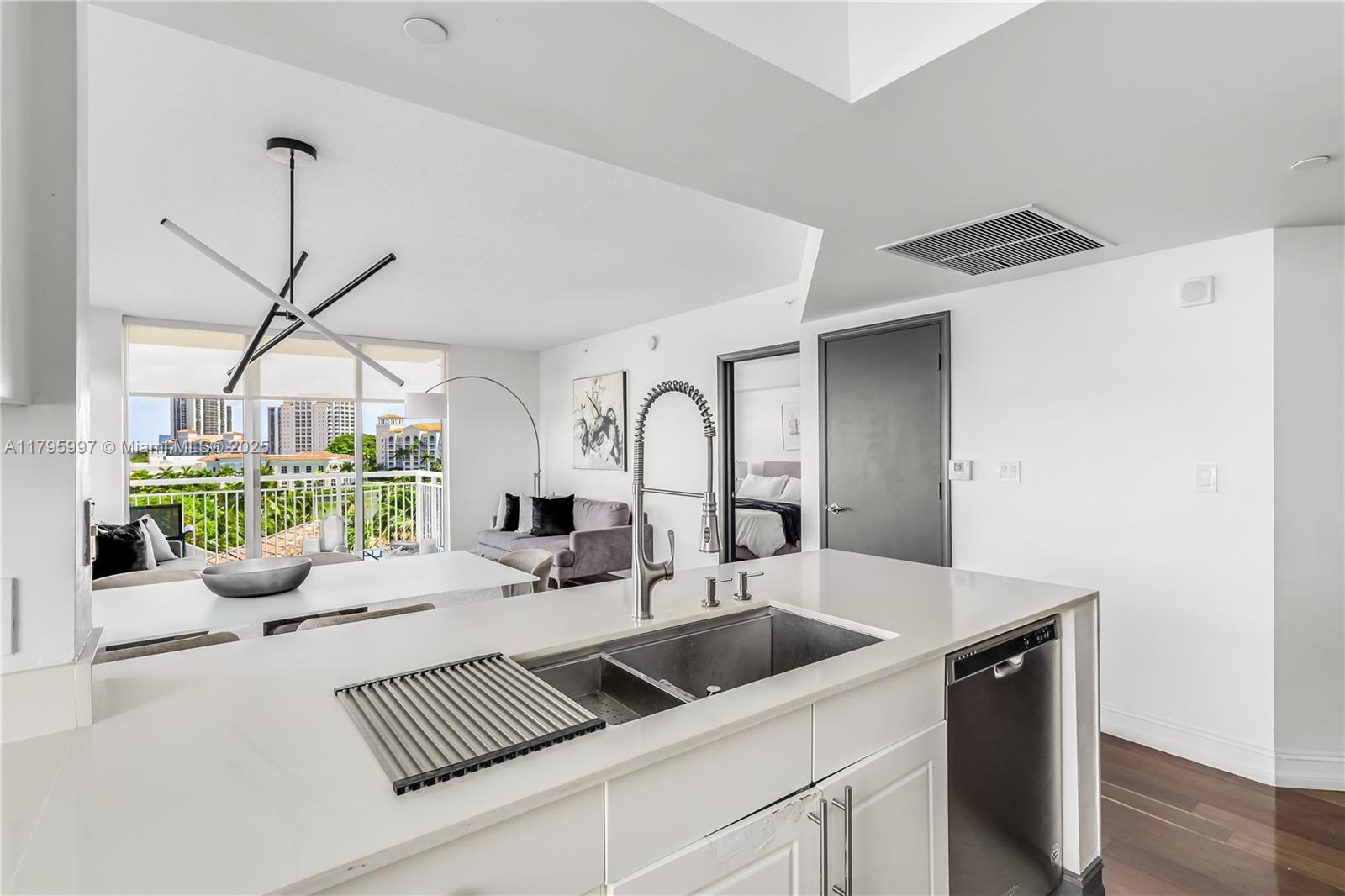 Property photo # 4