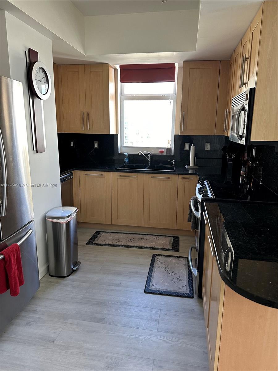 Property photo # 9
