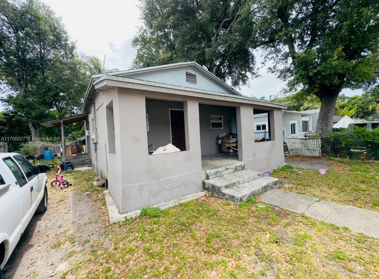 5511 NW 4th Ave  For Sale A11796027, FL
