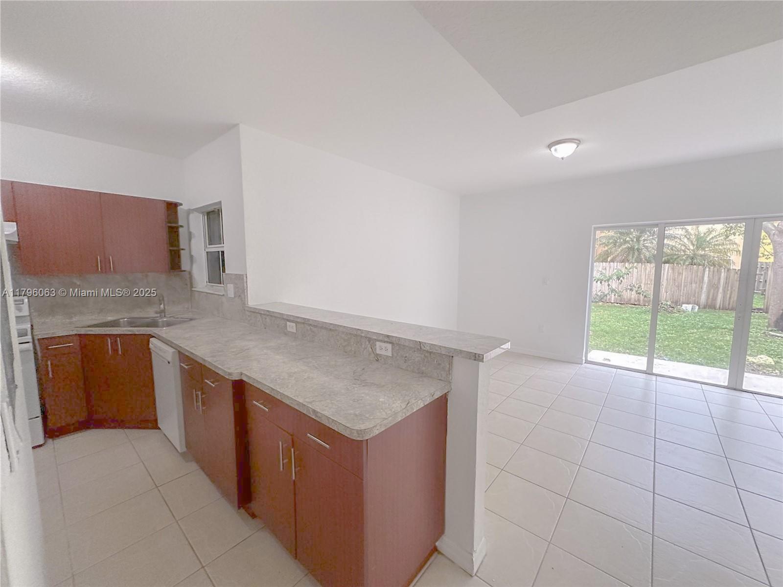 981 SW 6th Ct, Florida City, Florida image 6