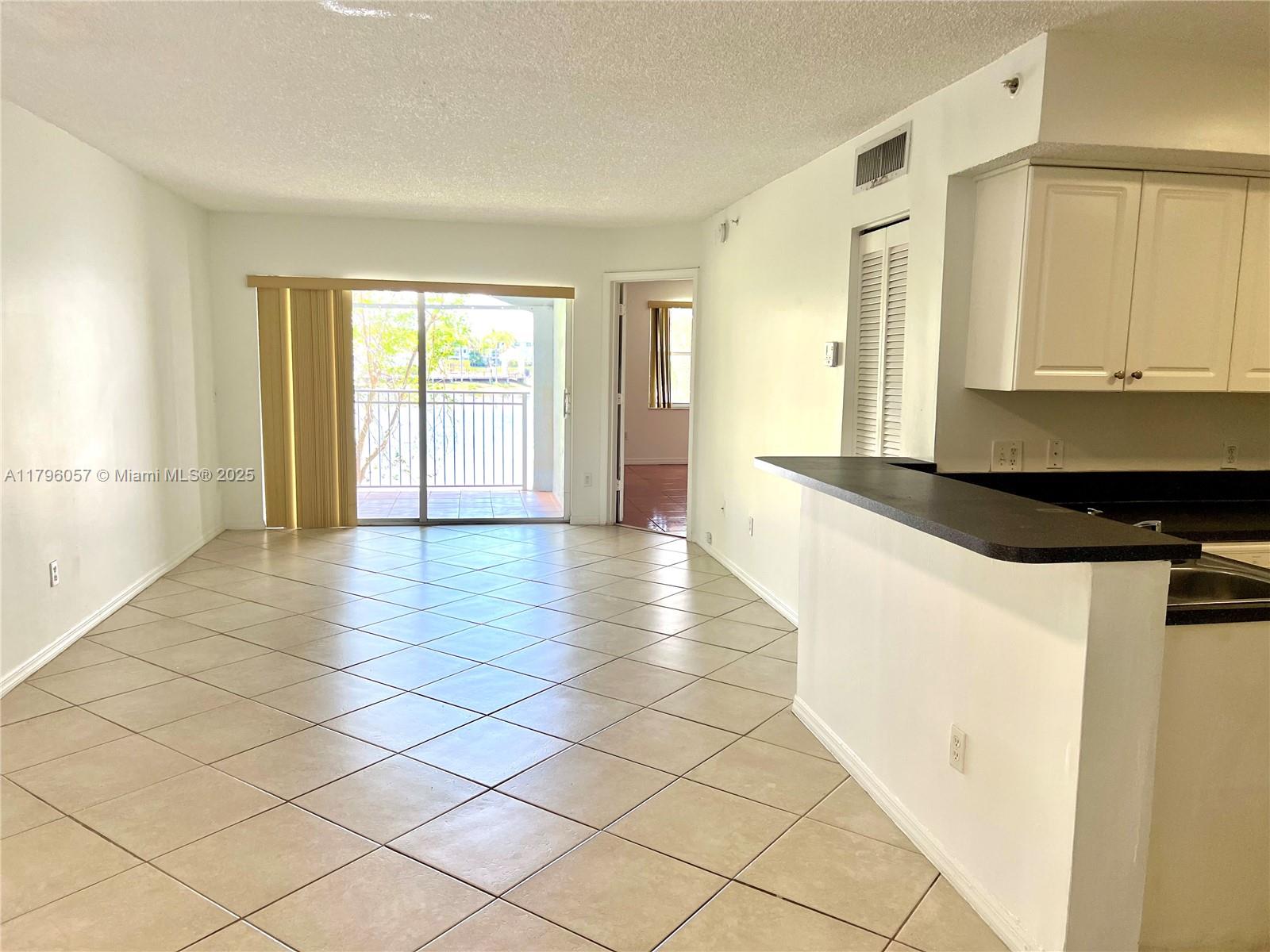 150 NW 96th Ave #9-208, Pembroke Pines, Florida image 14