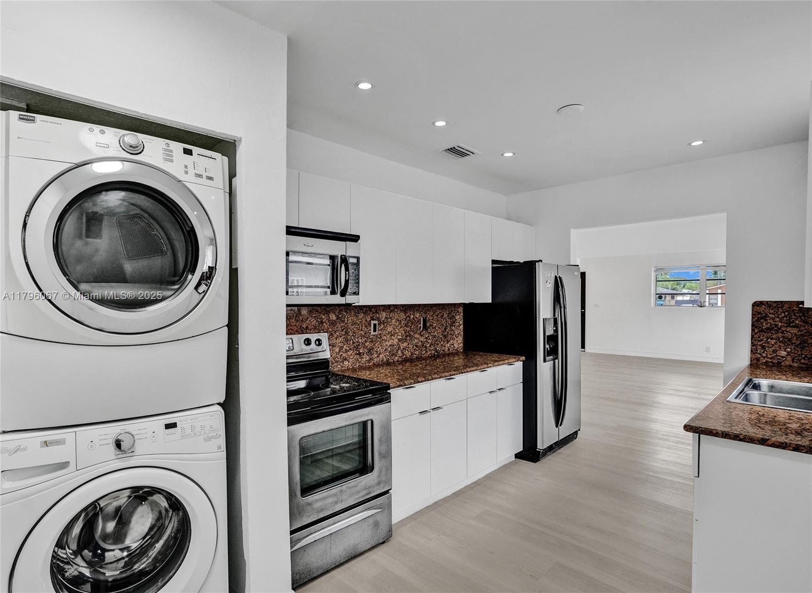 539 E 30th St, Hialeah, Florida image 12