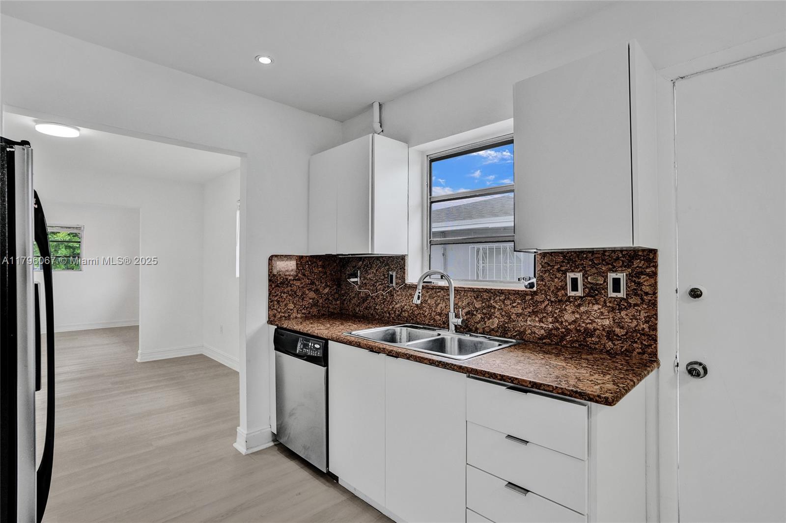 539 E 30th St, Hialeah, Florida image 14
