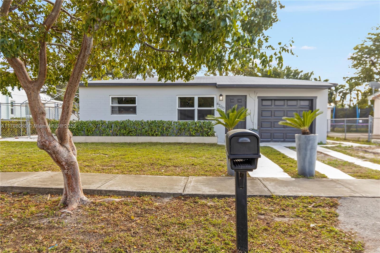 Property photo # 0