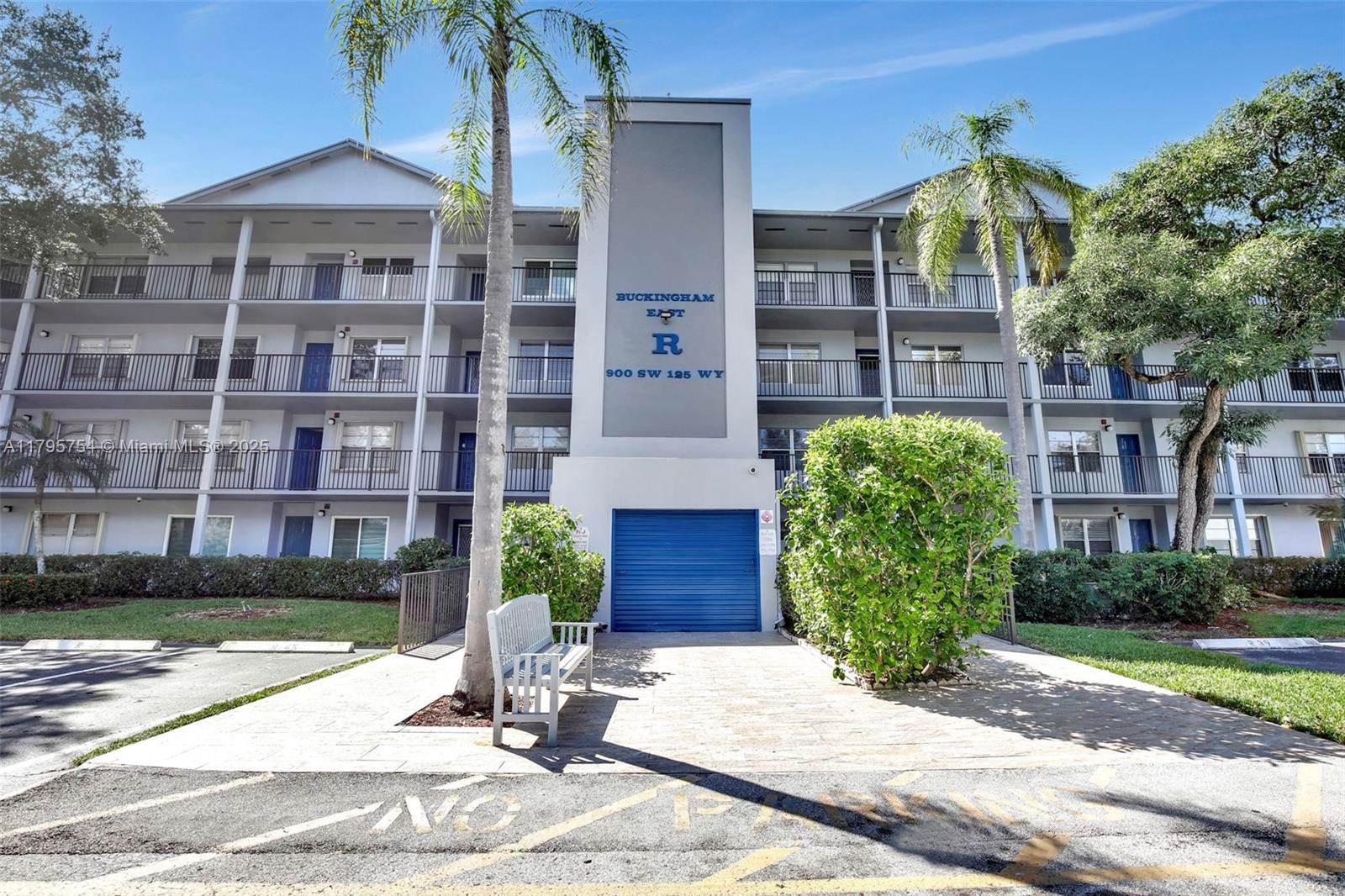 900 SW 125th Way #312R, Pembroke Pines, Florida image 4