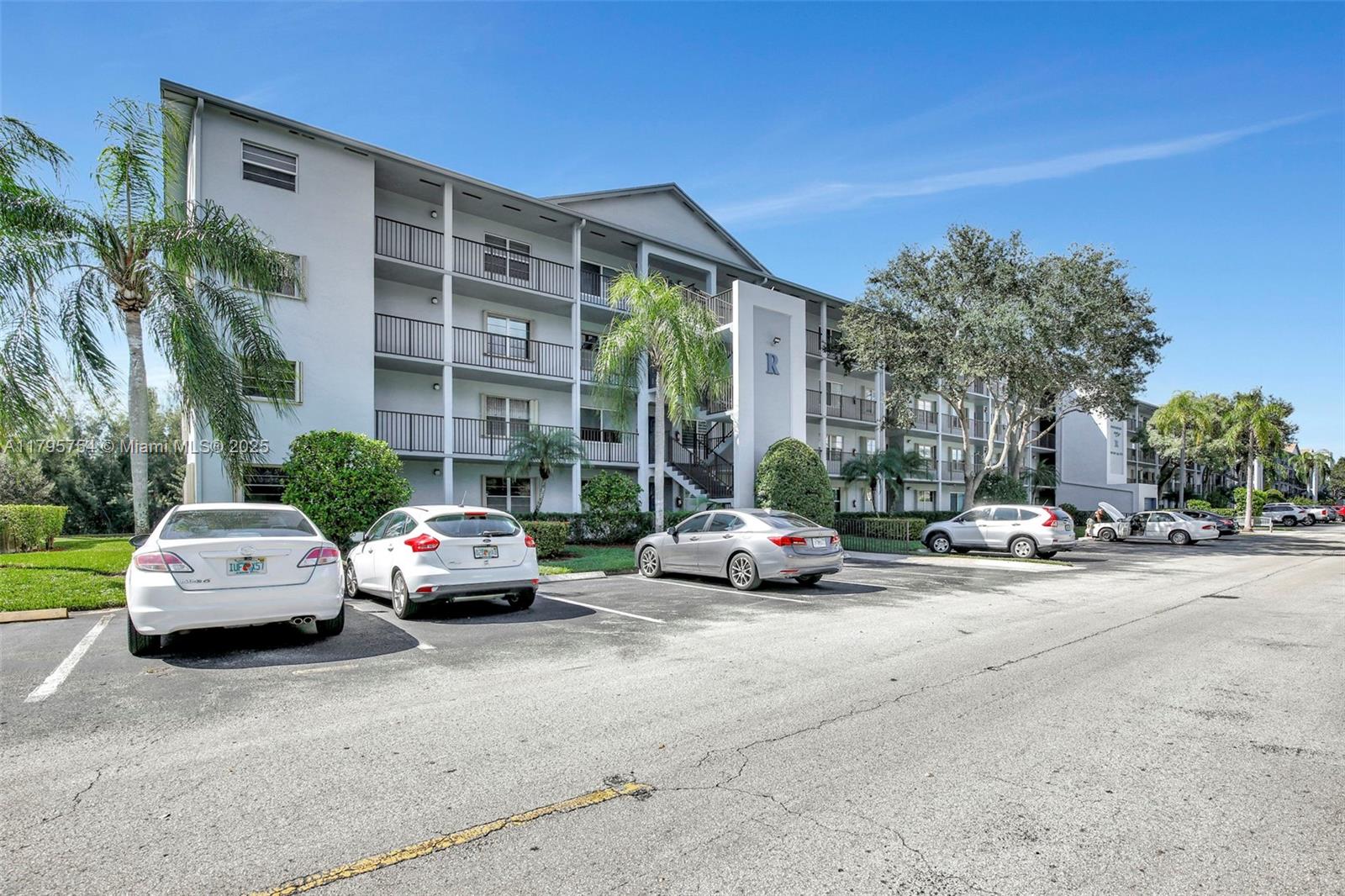 900 SW 125th Way #312R, Pembroke Pines, Florida image 5