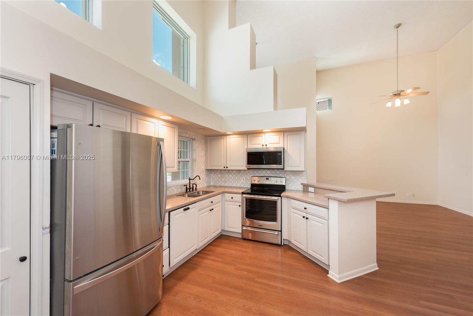 504 Bedford Ave, Weston, Florida image 11