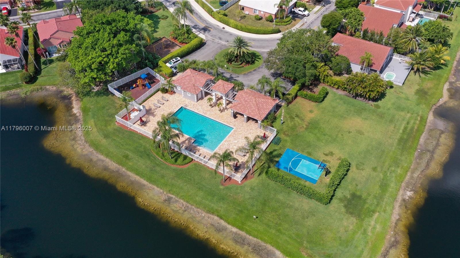 504 Bedford Ave, Weston, Florida image 34