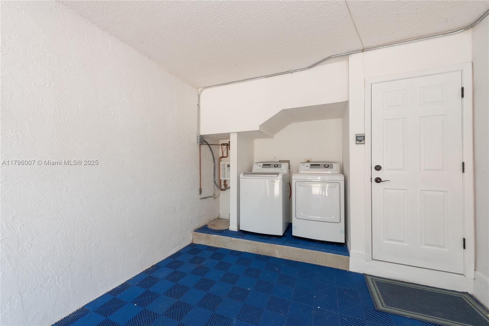 504 Bedford Ave, Weston, Florida image 39