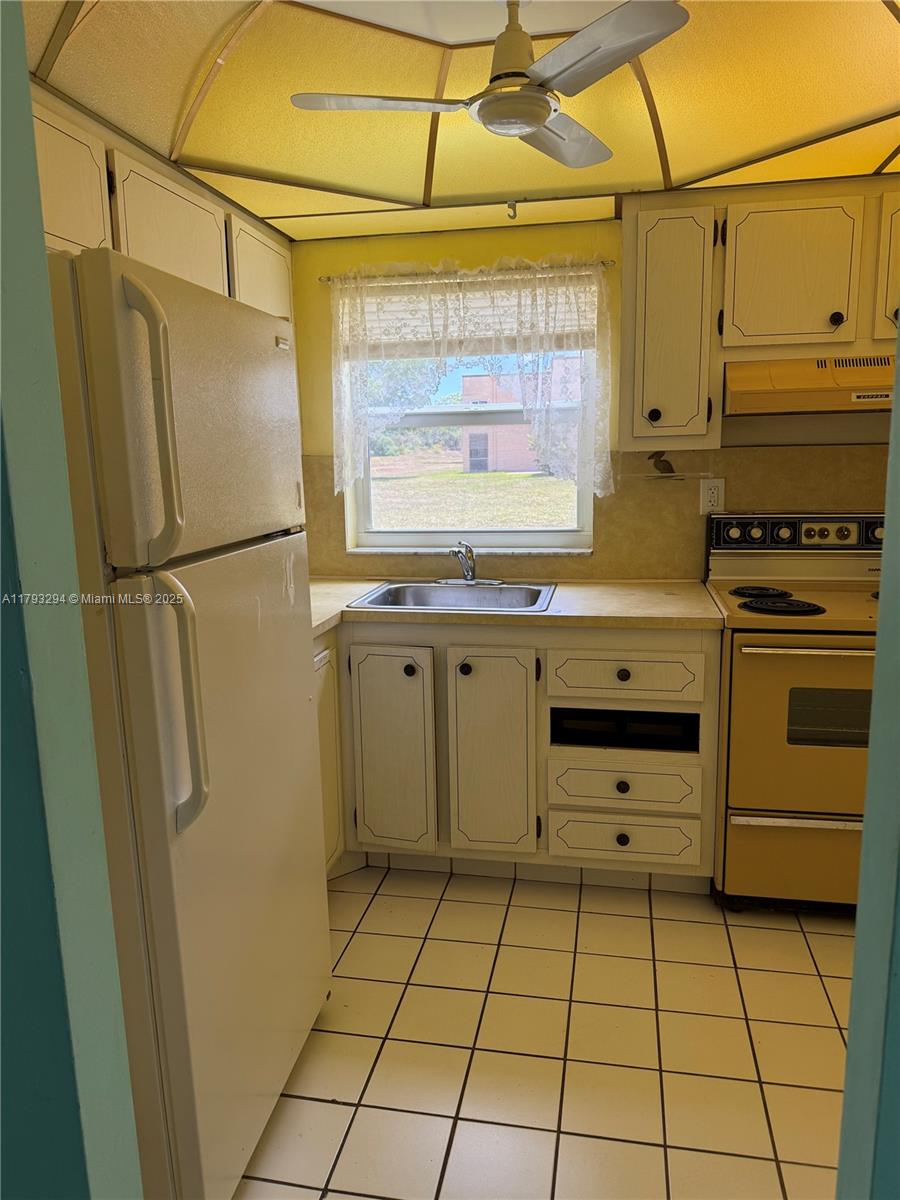 9121 Sunrise Lakes Blvd #120, Sunrise, Florida image 6