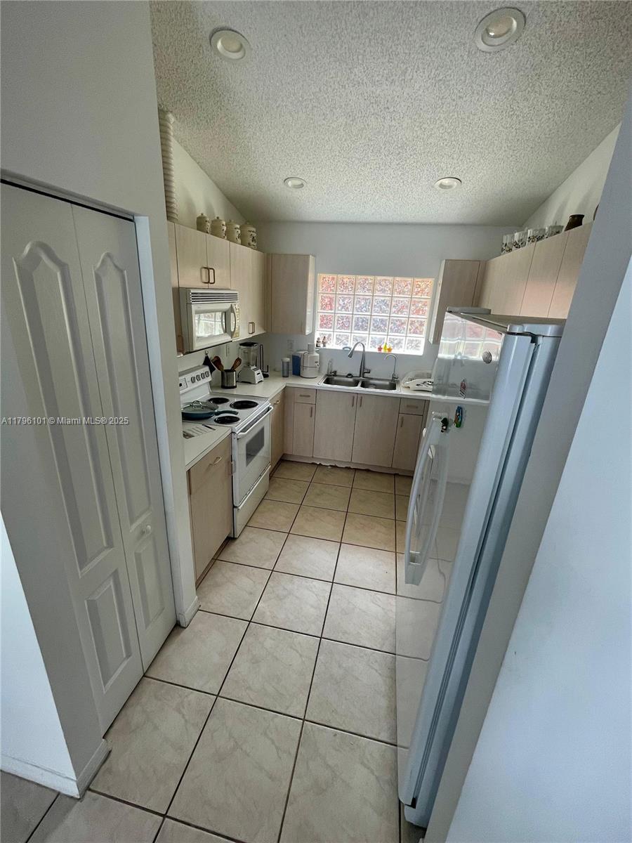 15351 SW 36th St, Miami, Florida image 9
