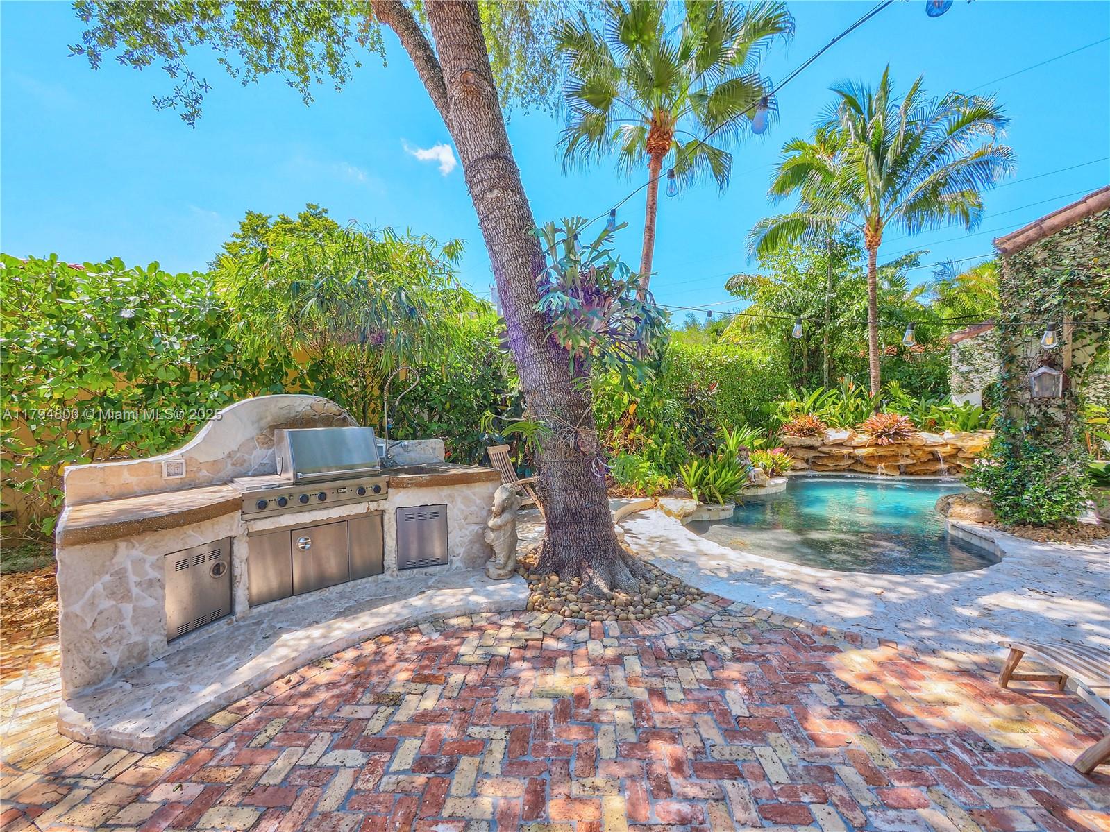 1229 Sorolla Ave, Coral Gables, Florida image 17
