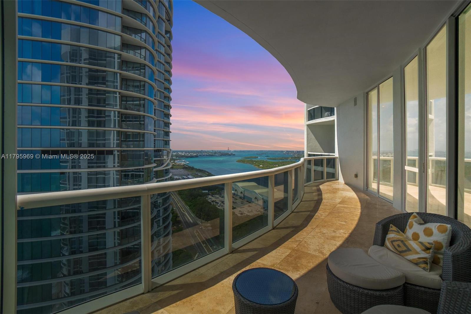 Apartamento en Venta en Sunny Isles Beach, FL