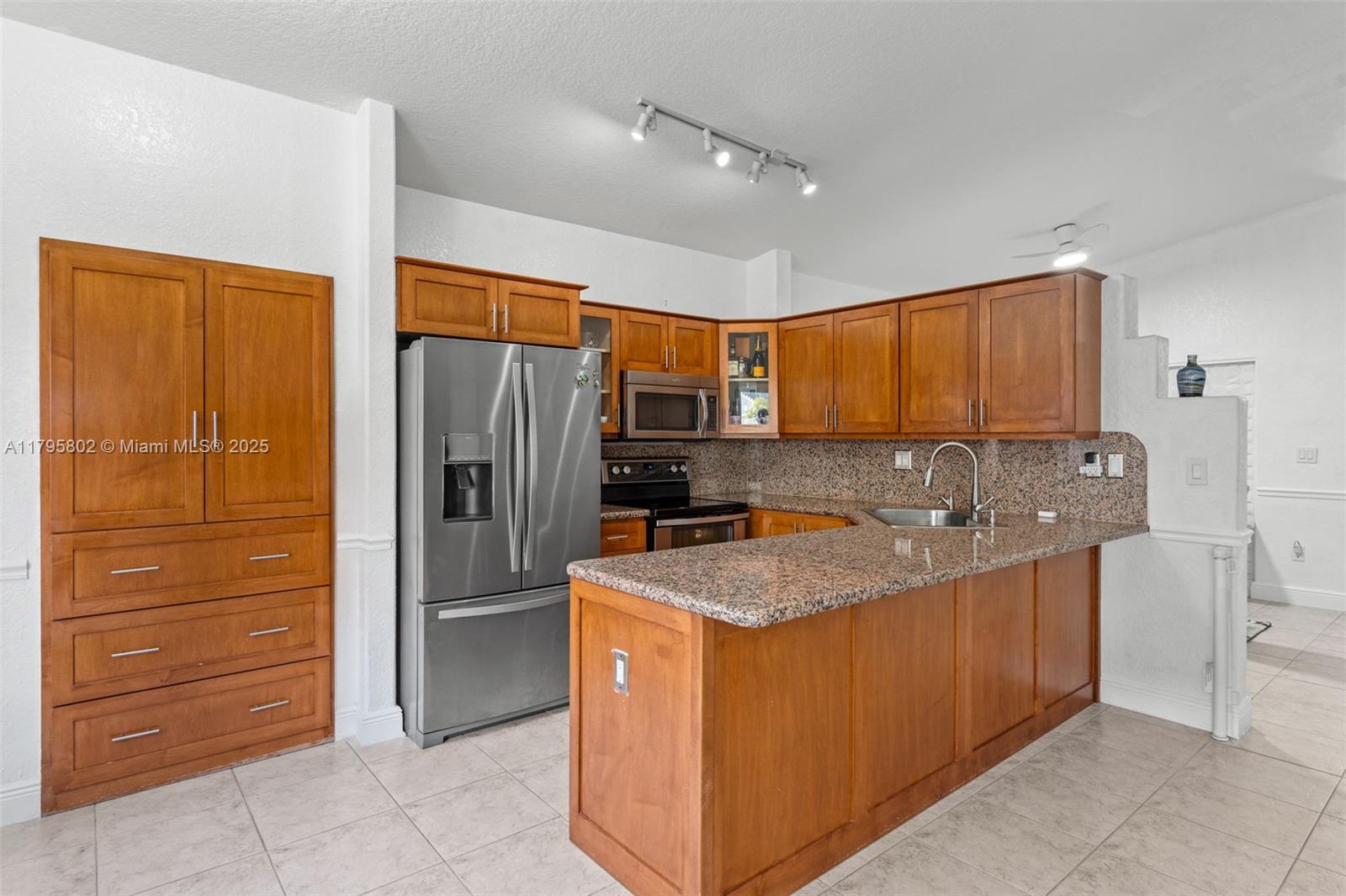 Listing Photo 17