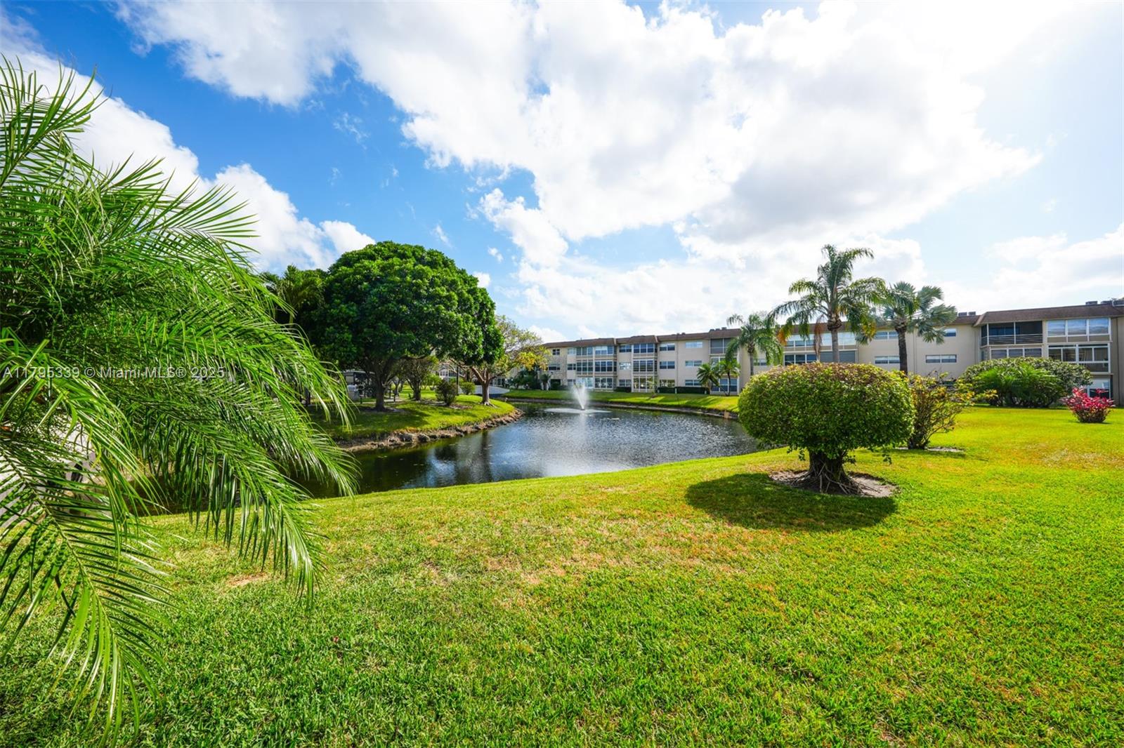 4700 NW 35th St #408, Lauderdale Lakes, Florida image 7