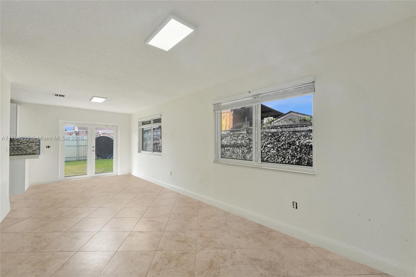 Property photo # 4