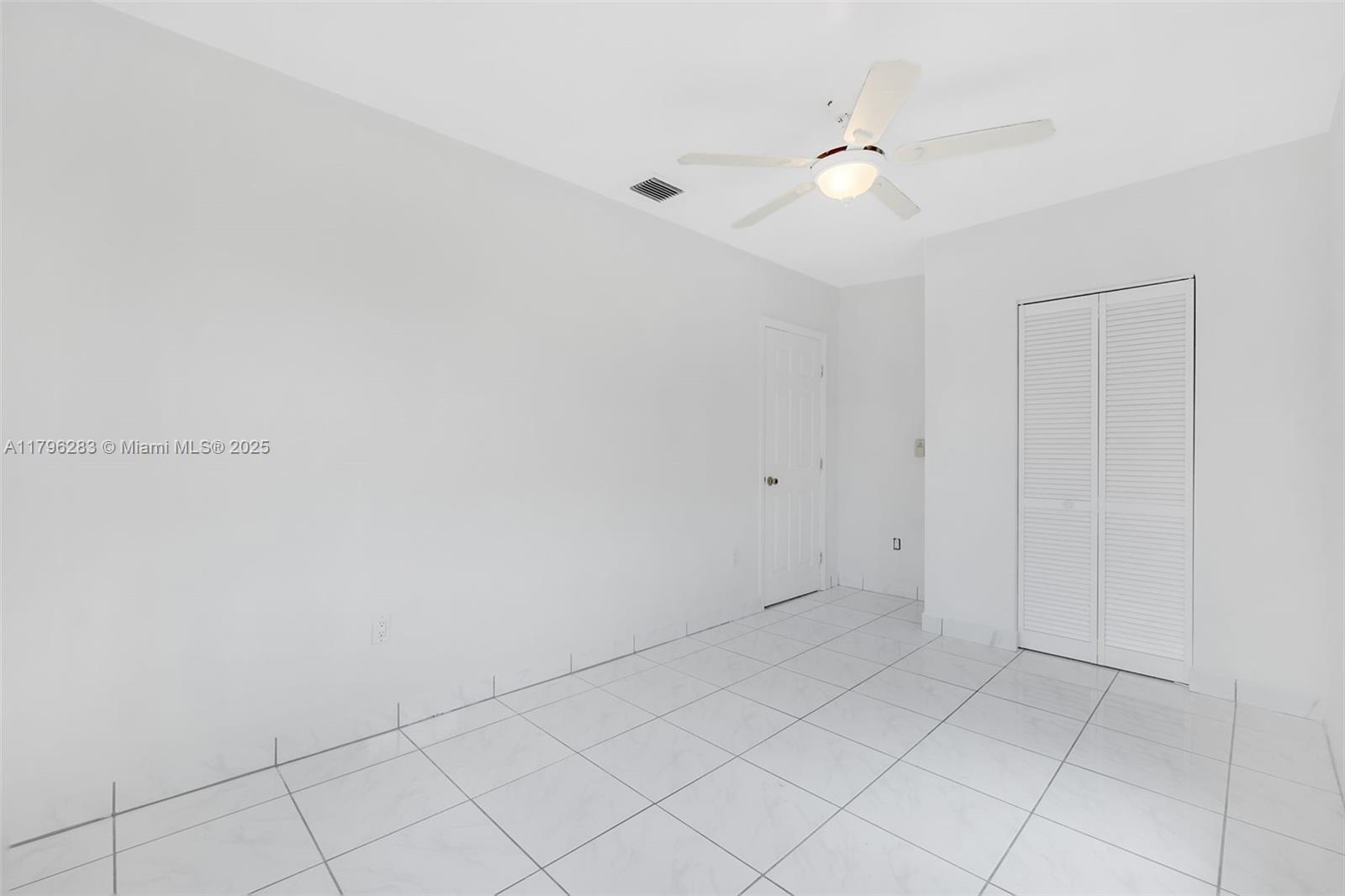 330 W 48th St, Hialeah, Florida image 9