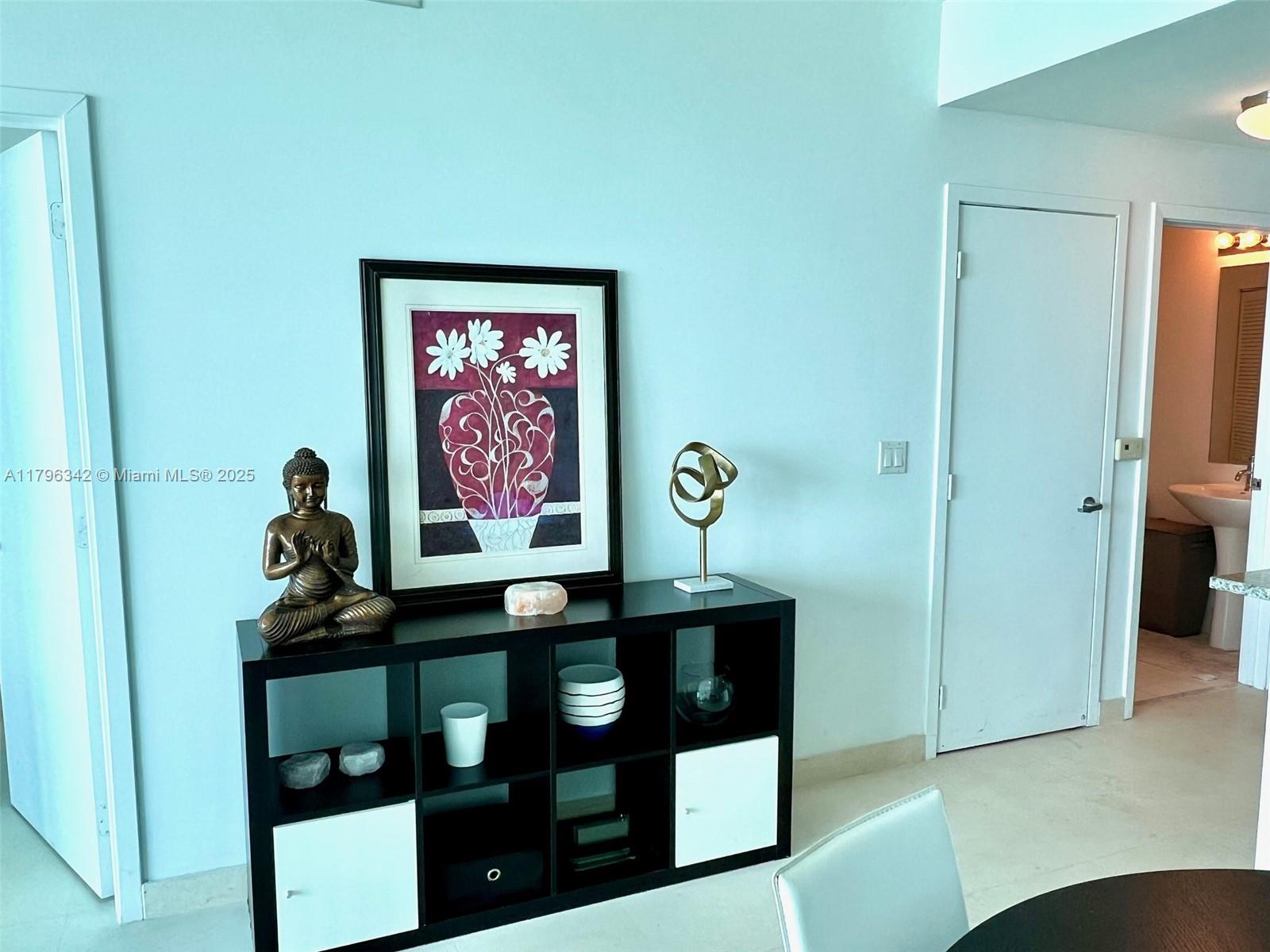 888 Biscayne Blvd #2911, Miami FL 33132