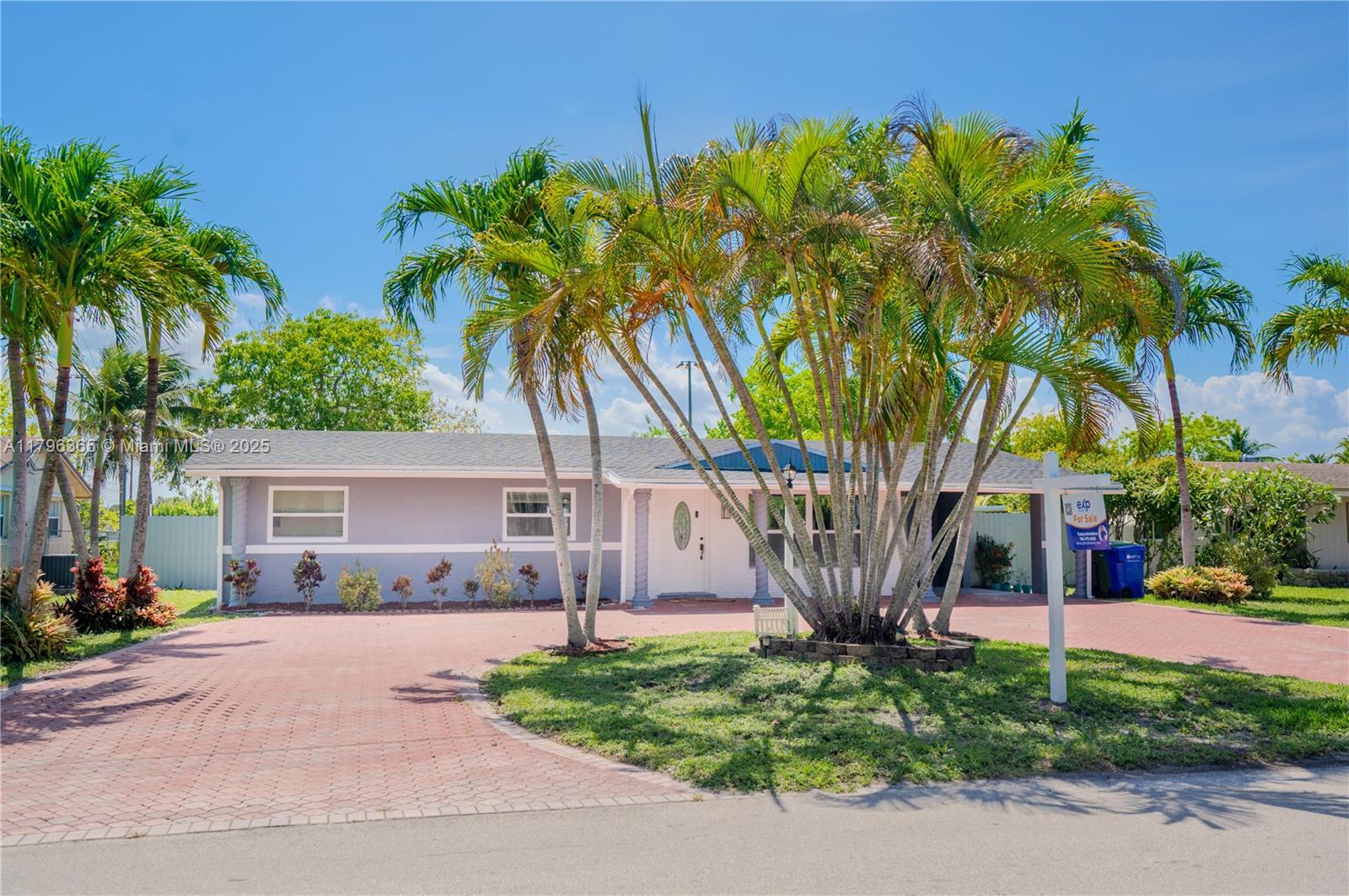 717 E River Dr, Margate, Florida image 1