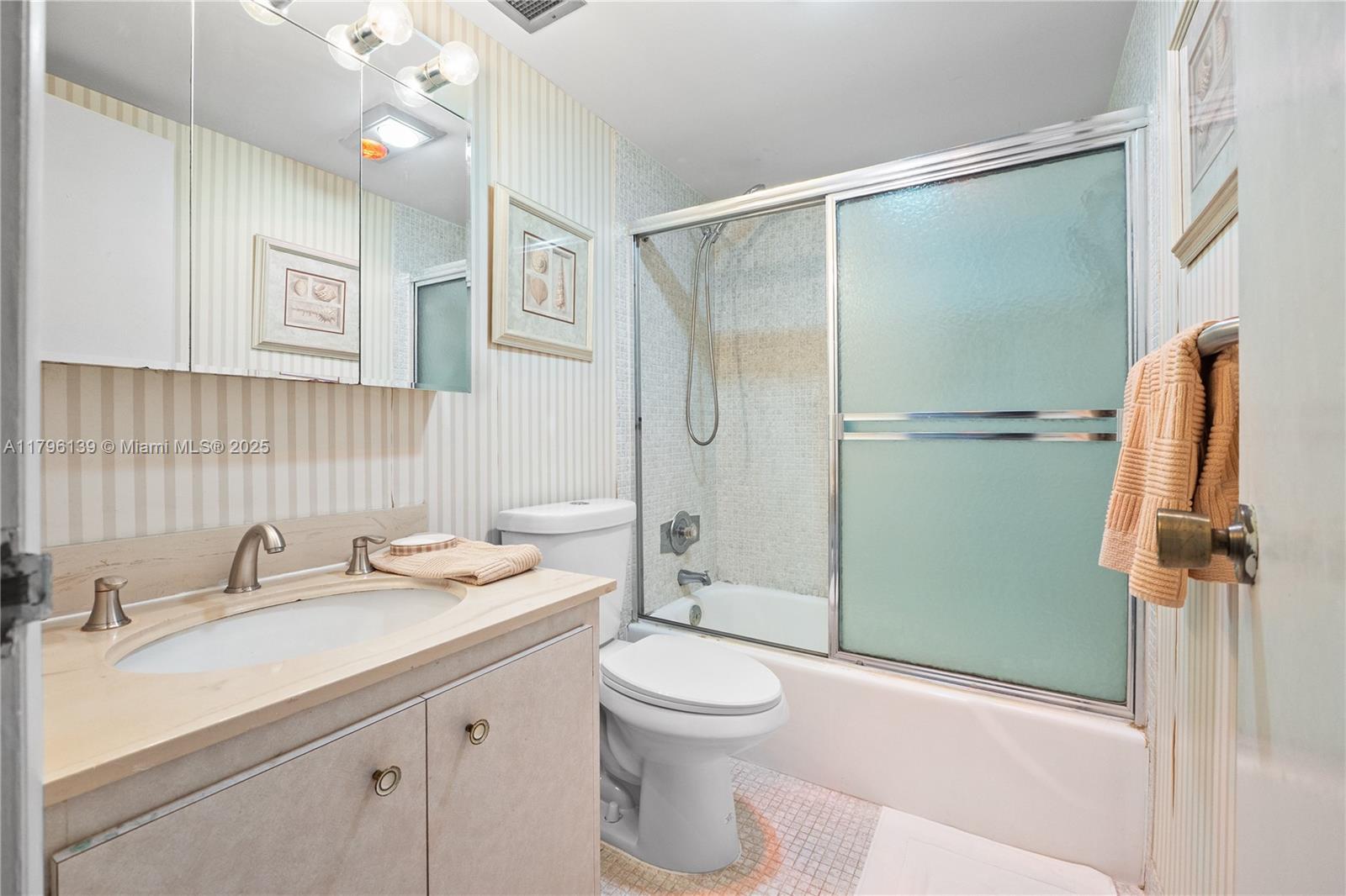 Listing Photo 10