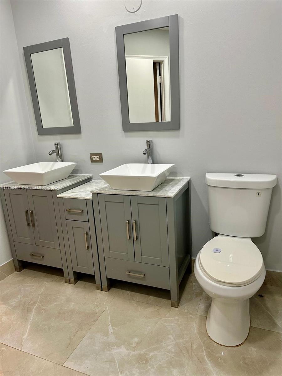 Residential, Dania Beach, Florida image 18