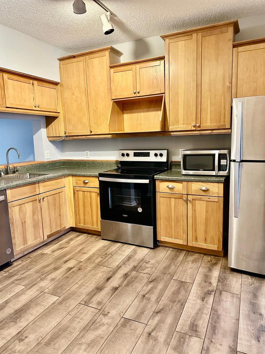 3196 SW 50th St, Dania Beach, Florida image 3
