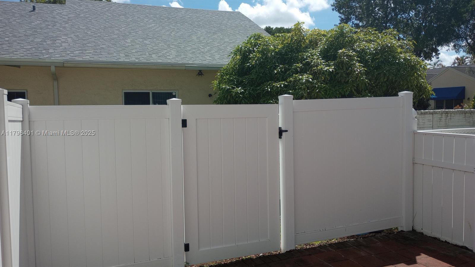 Residential, Dania Beach, Florida image 30