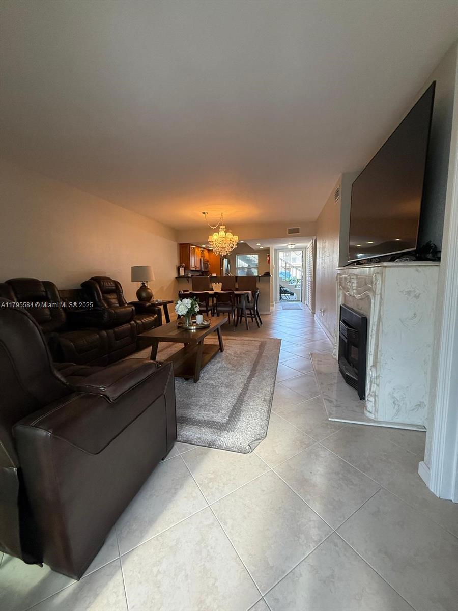 550 NW 78th Ter #107, Margate, Florida image 4