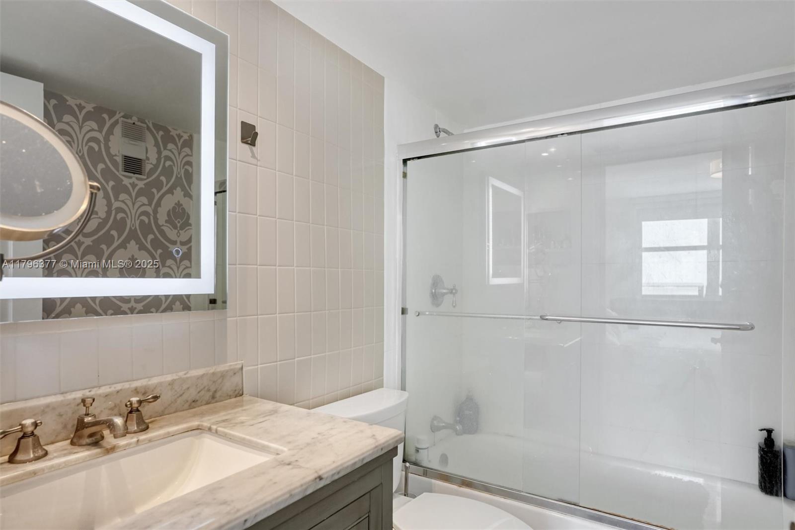 770 Claughton Island Dr #1114, Miami FL 33131