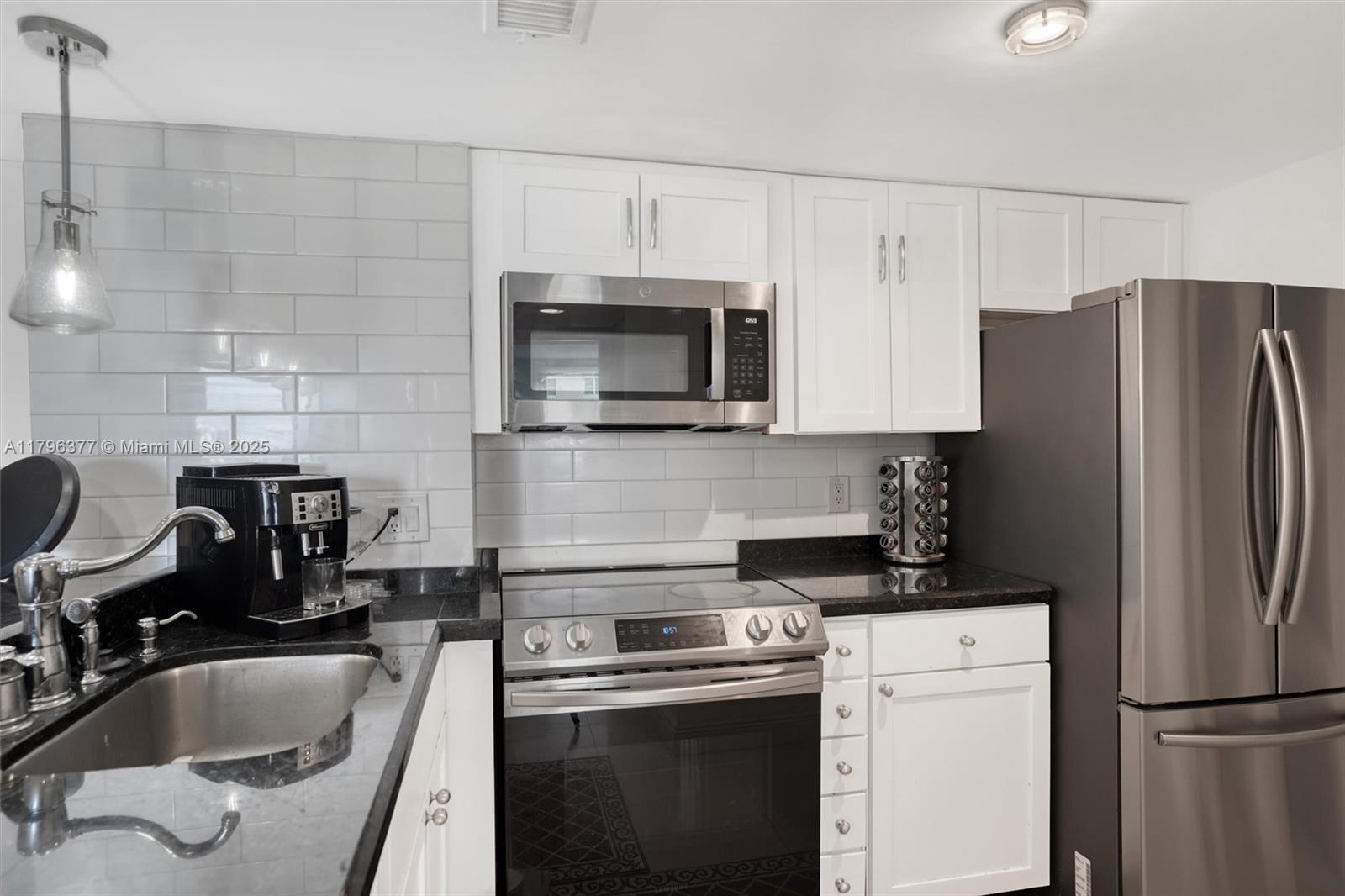 770 Claughton Island Dr #1114, Miami FL 33131