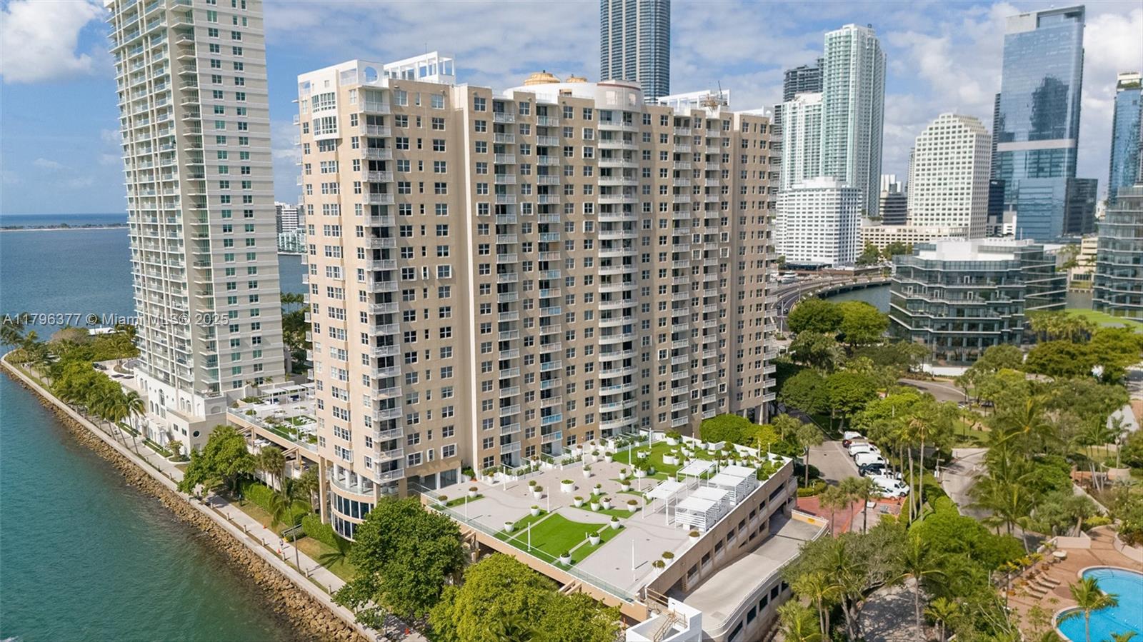 770 Claughton Island Dr #1114, Miami FL 33131