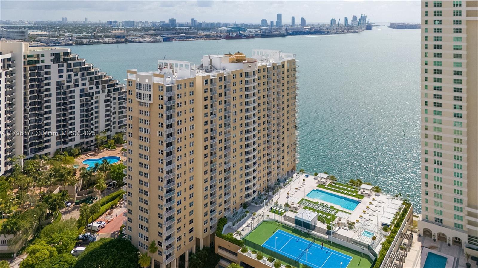 770 Claughton Island Dr #1114, Miami FL 33131