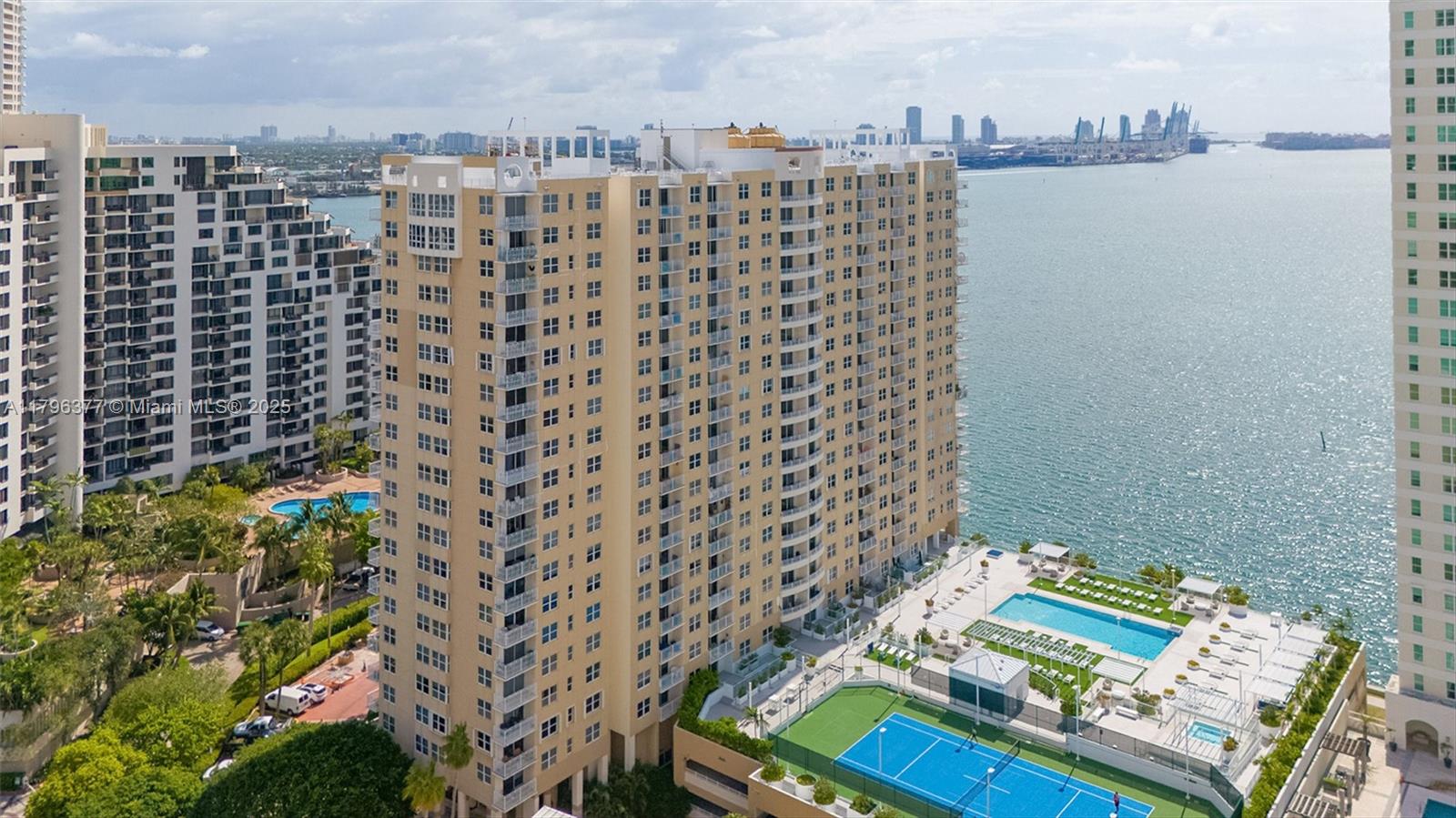 770 Claughton Island Dr #1114, Miami FL 33131