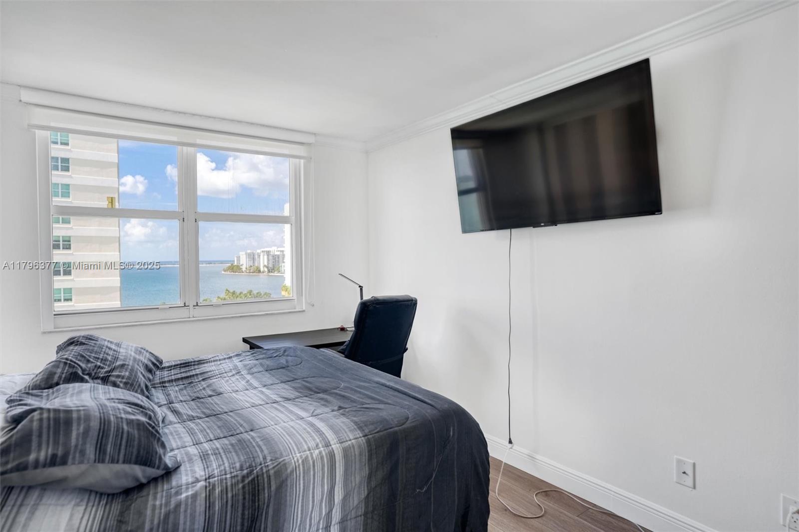 Property photo # 8