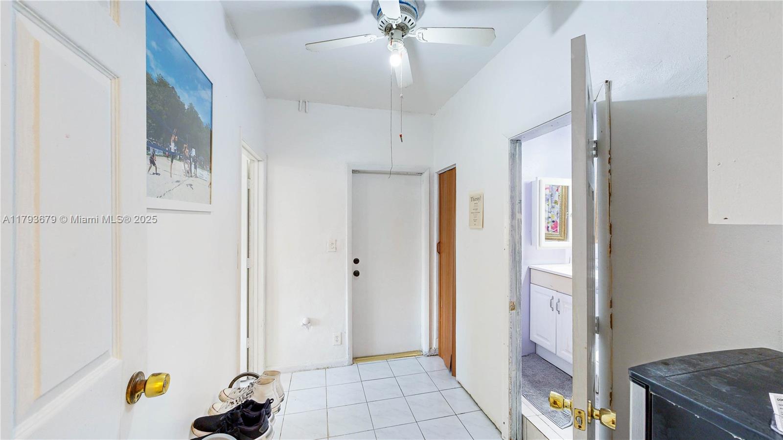 Listing Photo 12
