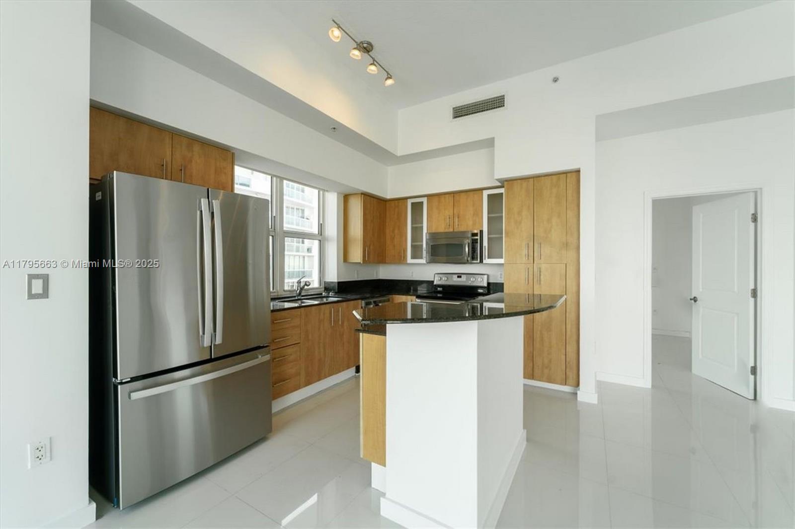 Property photo # 7