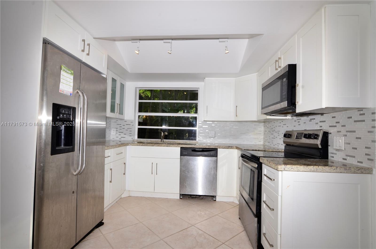 Property photo # 9