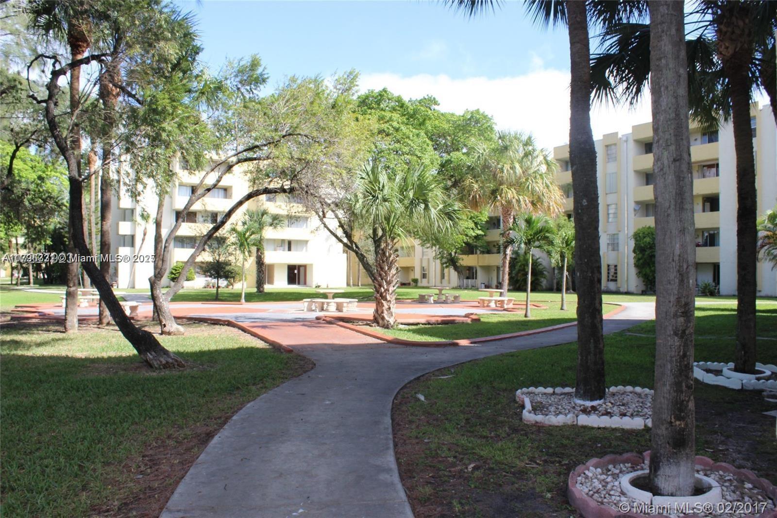 10000 NW 80th Ct #2223, Hialeah Gardens, Florida image 3