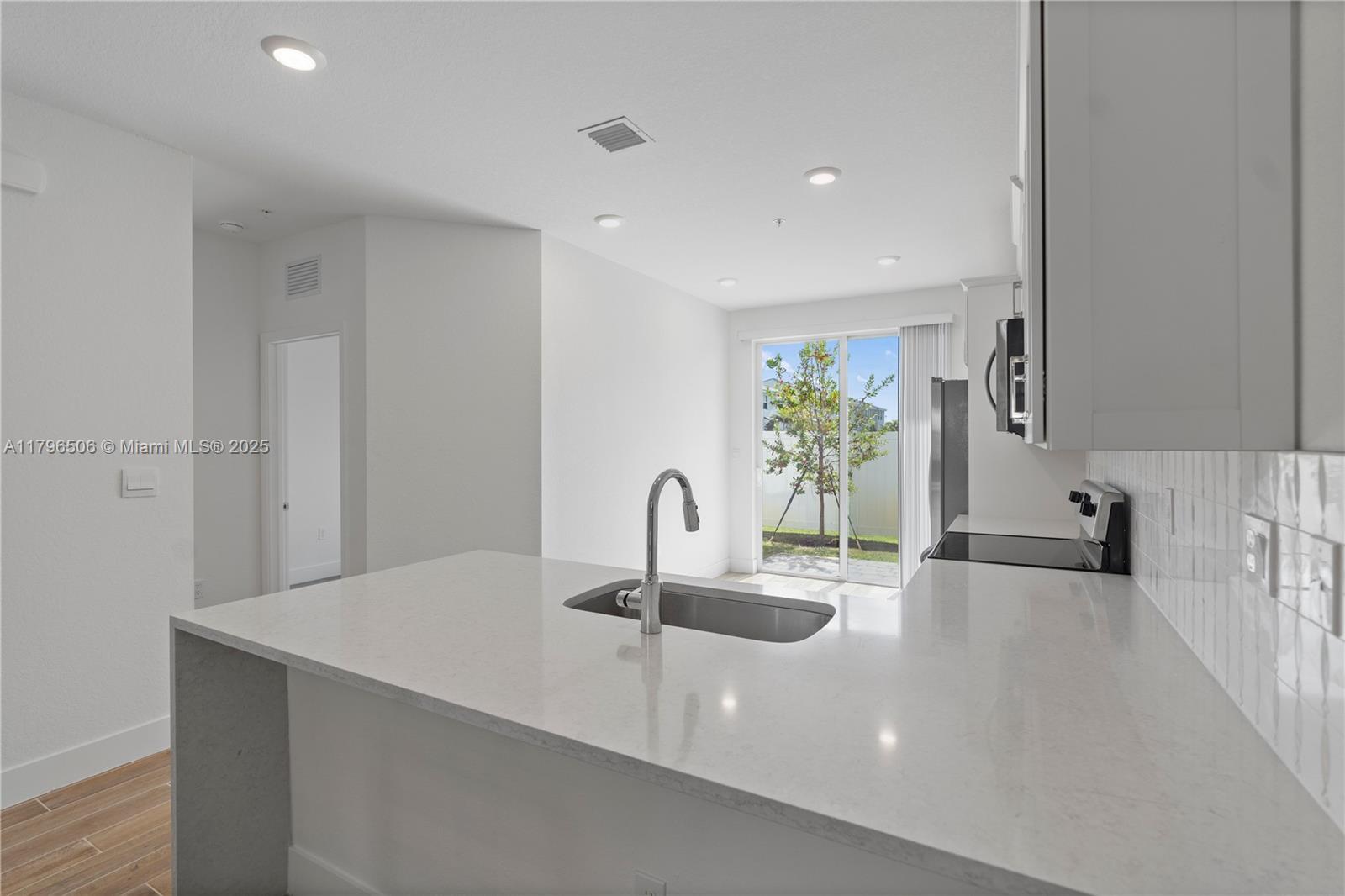 Property photo # 2