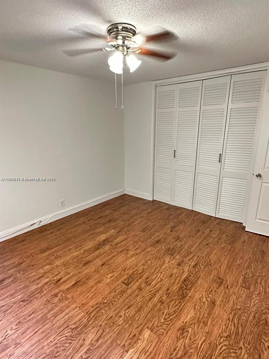 Listing Photo 12
