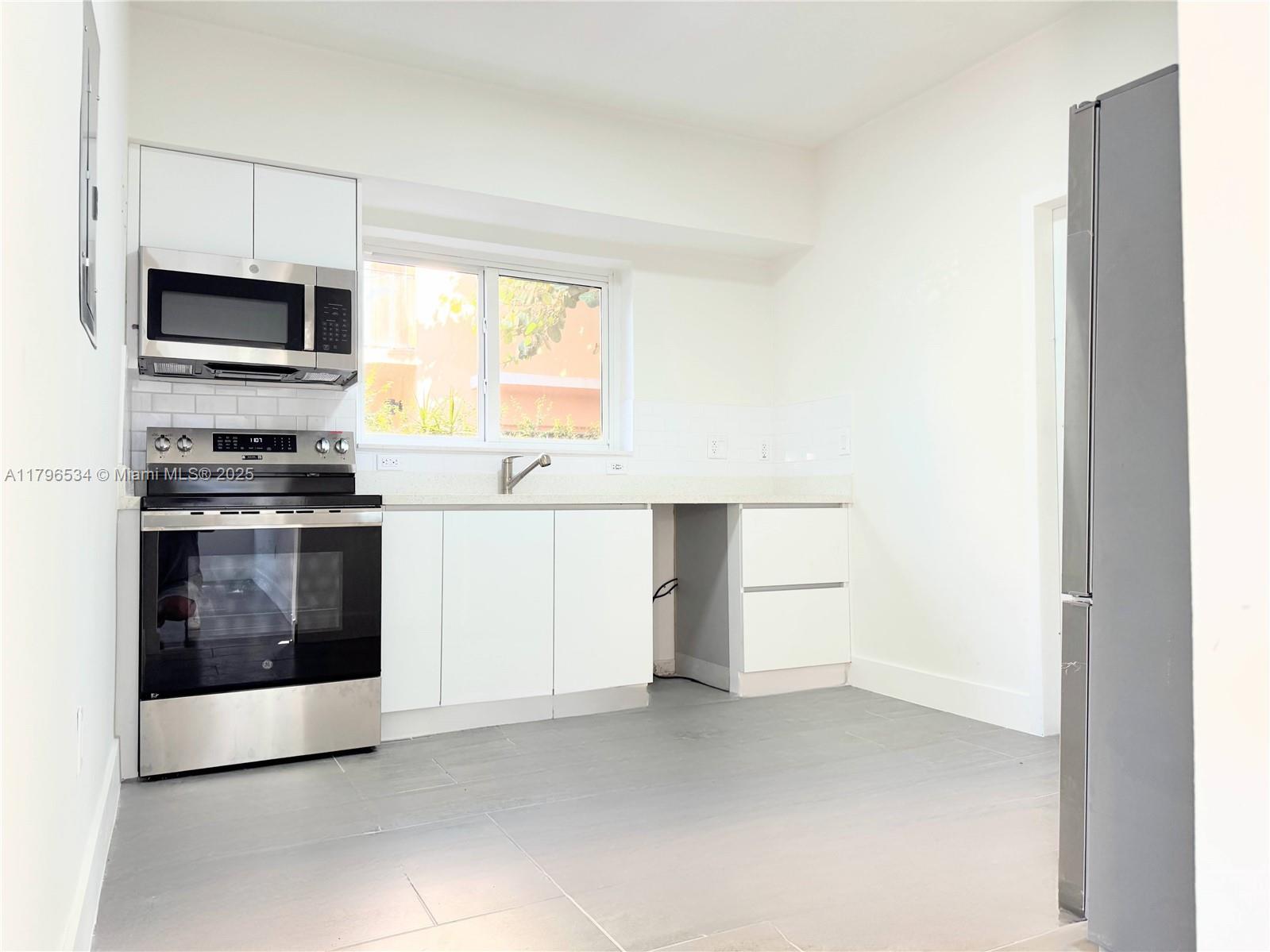 Property photo # 9