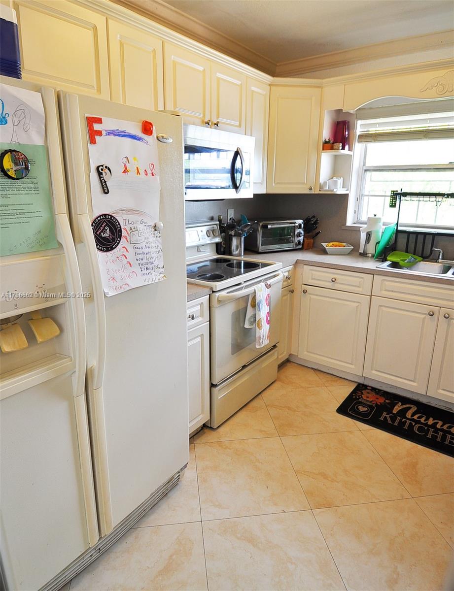 Property photo # 9