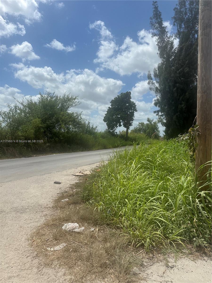 14400 205, Miami, Florida image 2