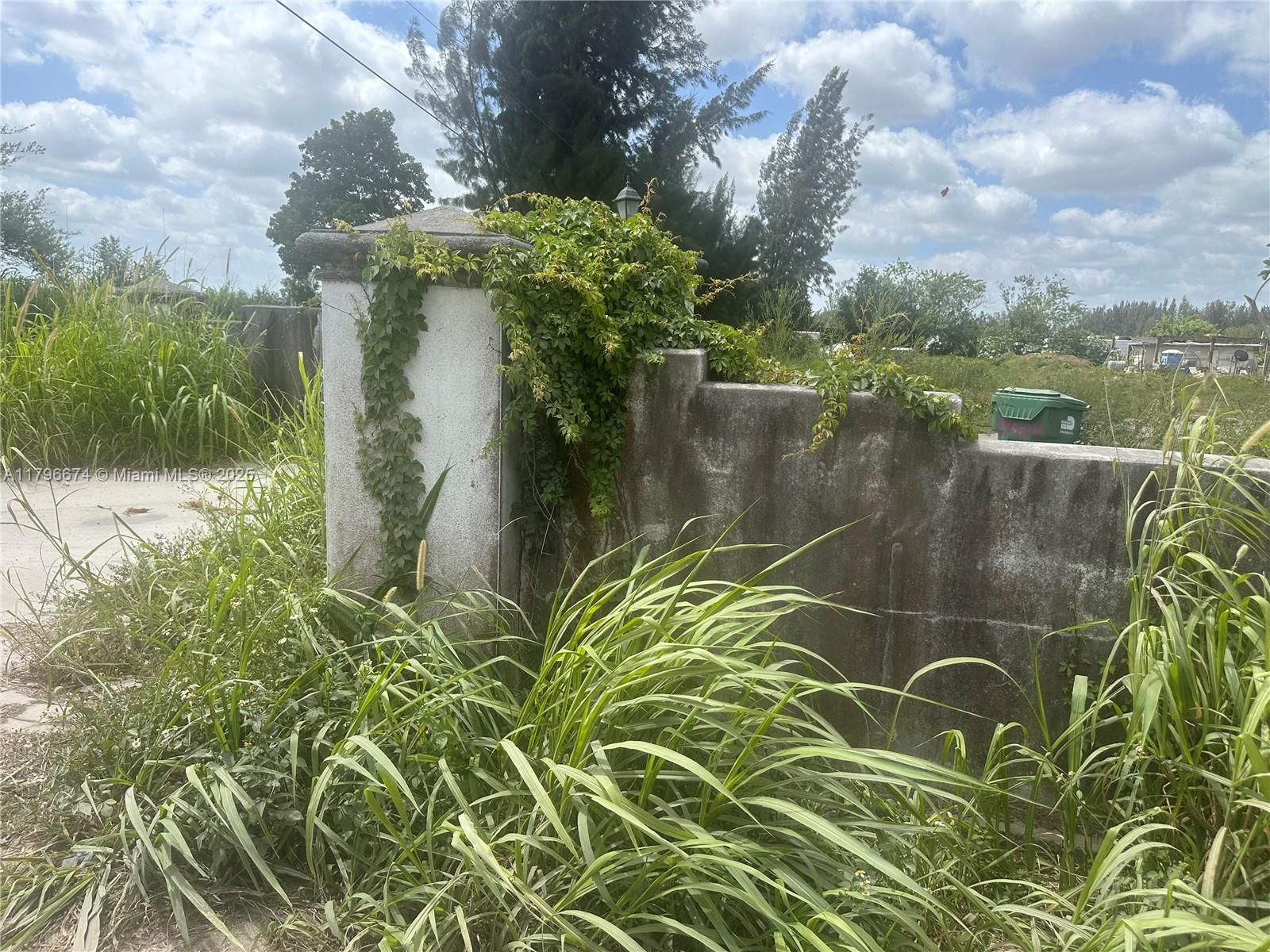 14400 205, Miami, Florida image 3