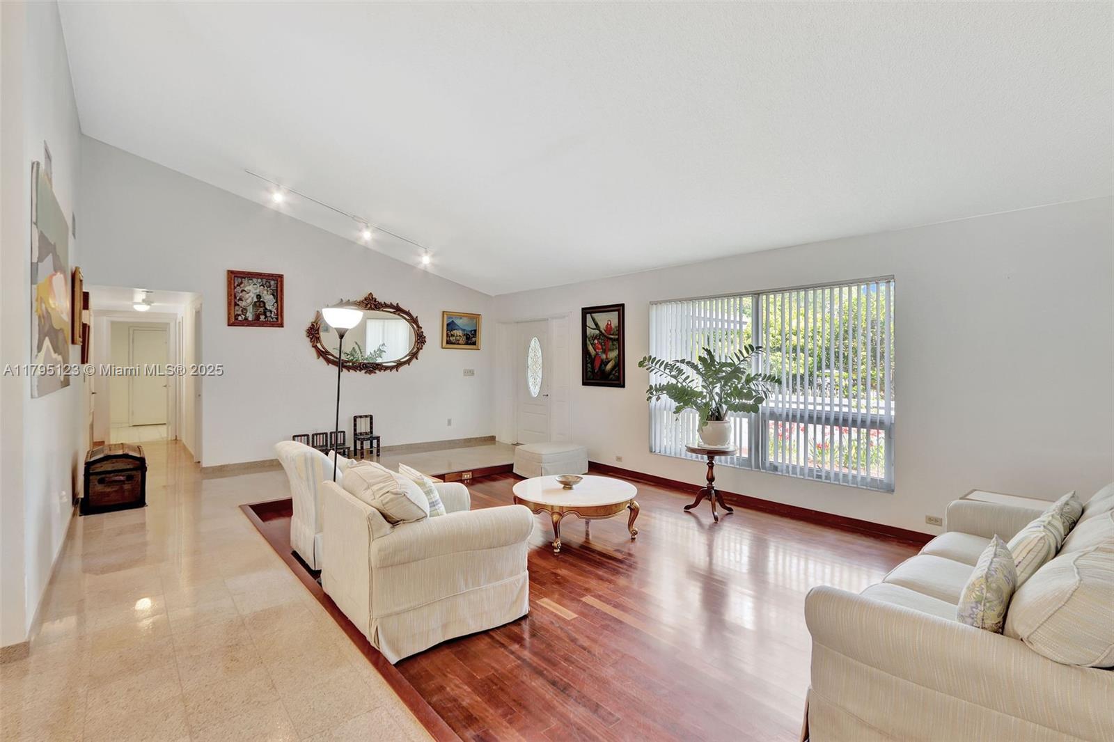 7600 SW 124th St, Pinecrest, Florida image 5